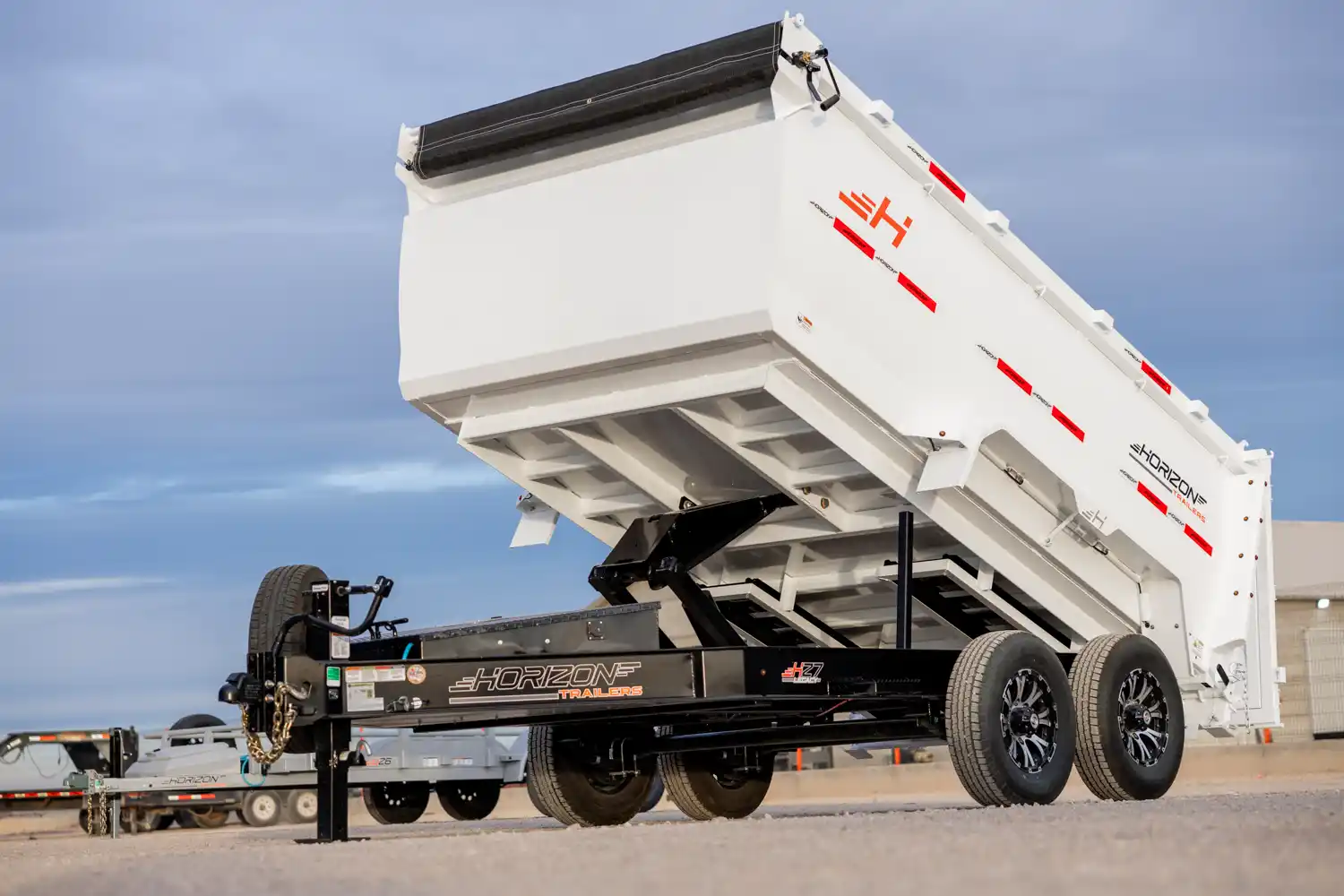horizon trailers img